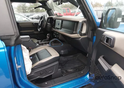 2023 Ford Bronco Wildtrak z USA, uszkodzony, nr VIN 1FMEE5DP4PLB12414